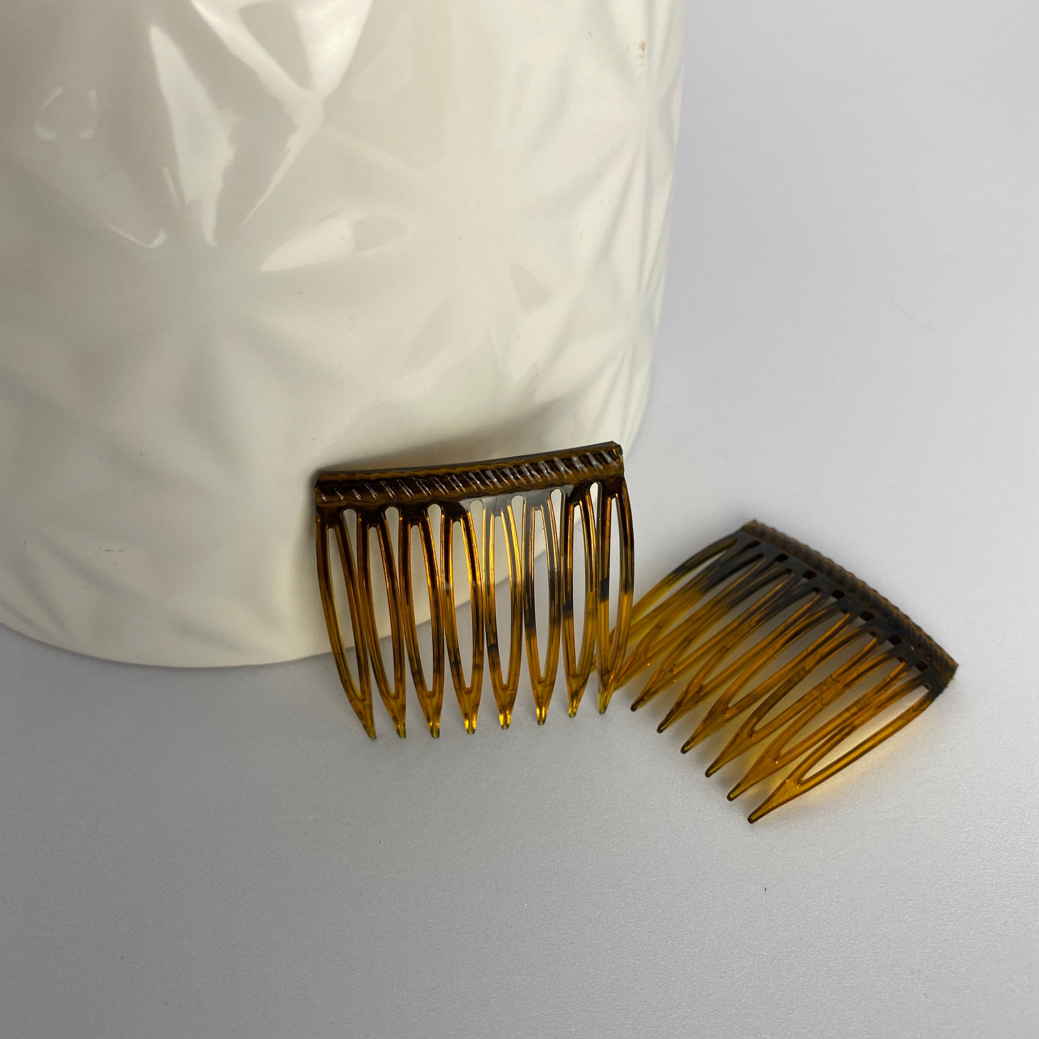 grip tuth comb tuck 1 1/2 inch size in shell